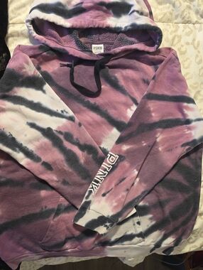 PINK Victoria's Secret Pink, Black & White Tie-Dye Hoodie Size Large